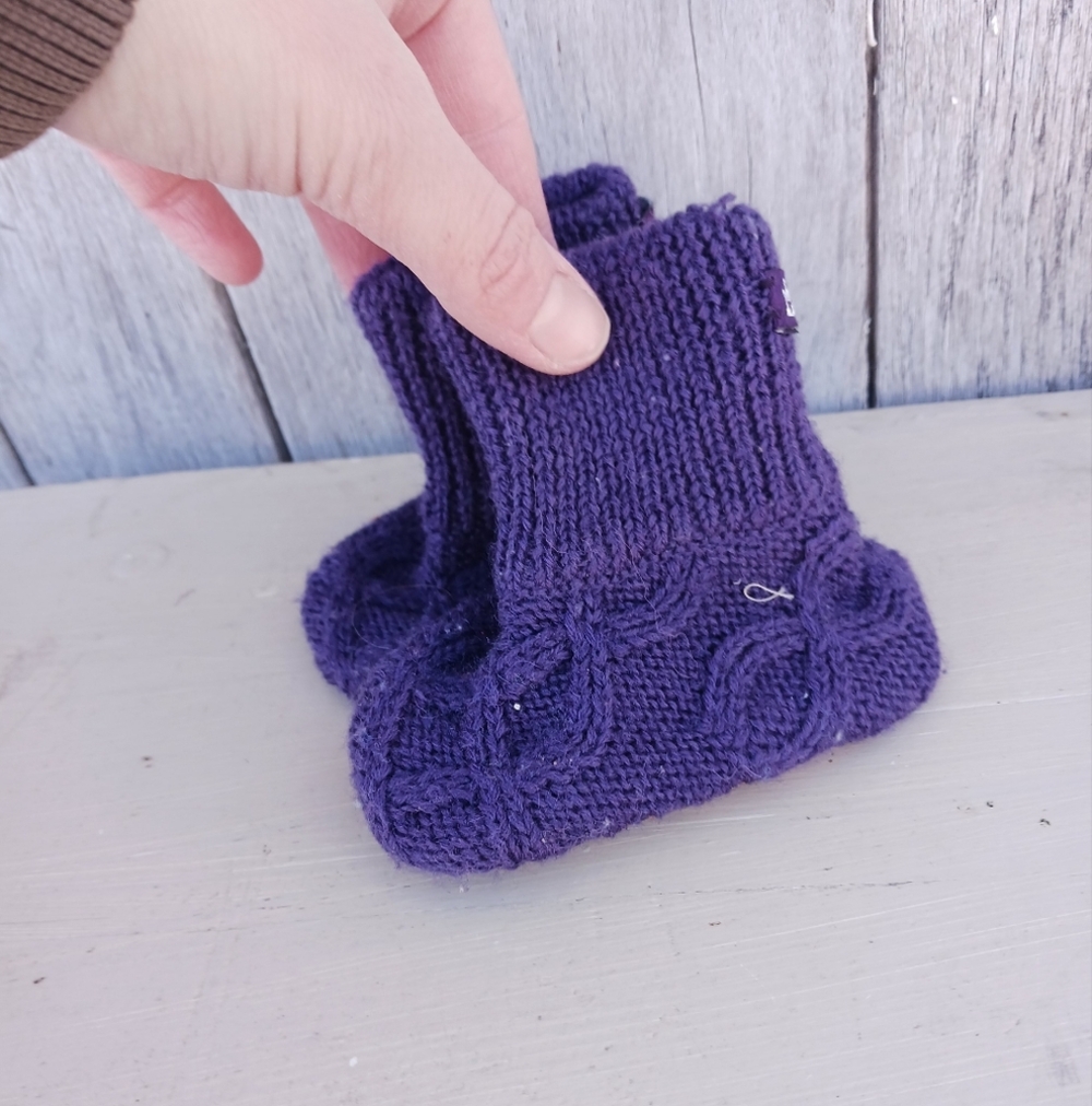 Melton Children Knitted Wool‎ Booties/Slippers Purple Leather Bottom OS It's a